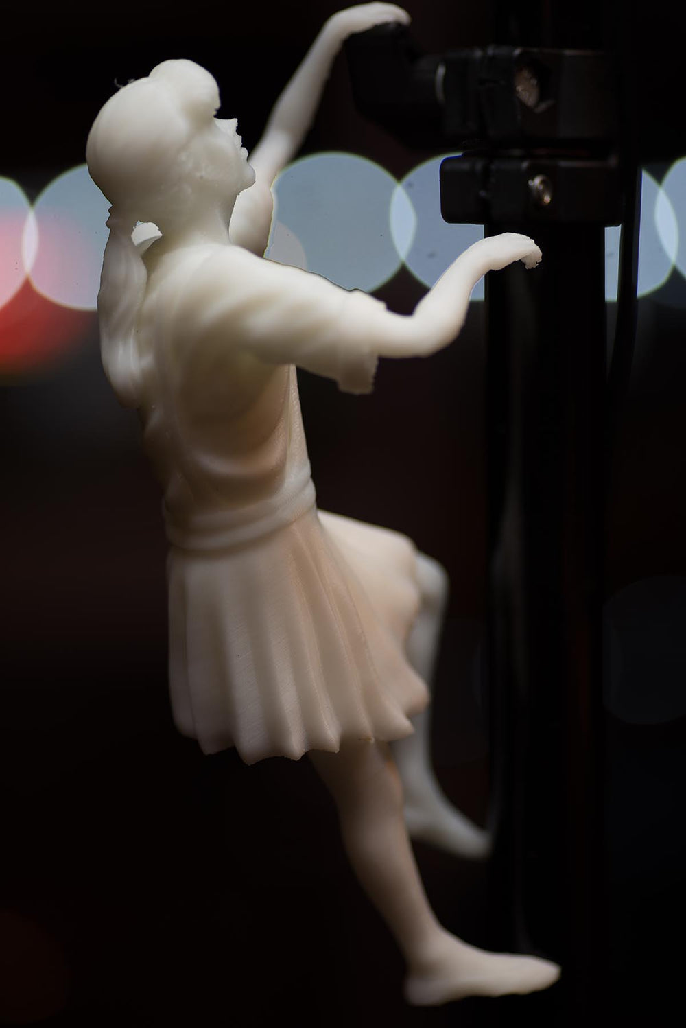 girl on a ladder 3d print
