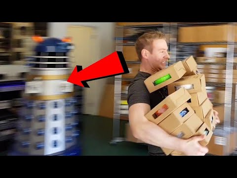 Getting Robbed by Jazza... Activate security protocols!